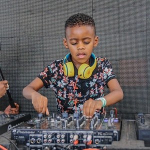 DJ Arch Jnr – Amapiano Quarantine Live Mix 2020