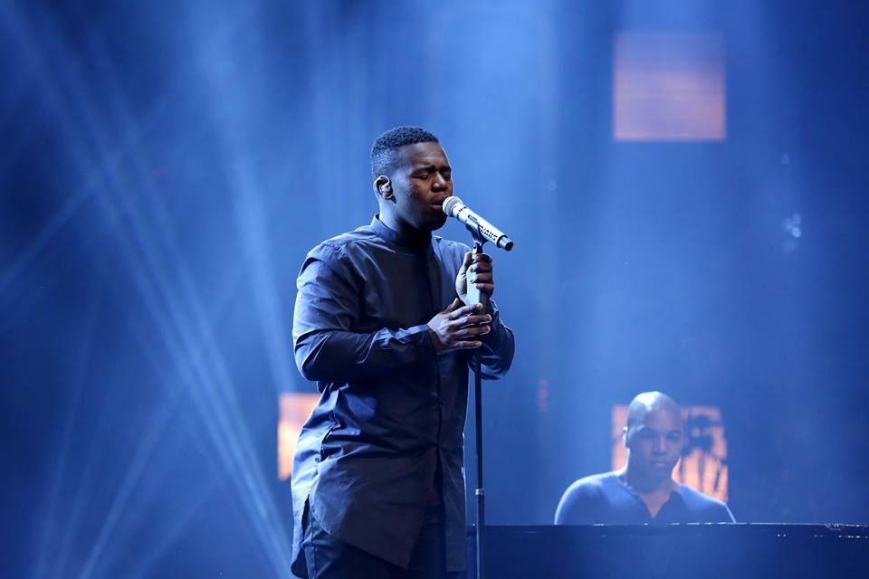 Loyiso Gijana – We Madoda Sabelani (Lyrics)