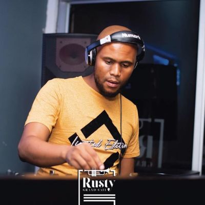 KnightSA89 – Deeper Soulful Sounds Vol. 81 (1 Hour FB Live Mix)