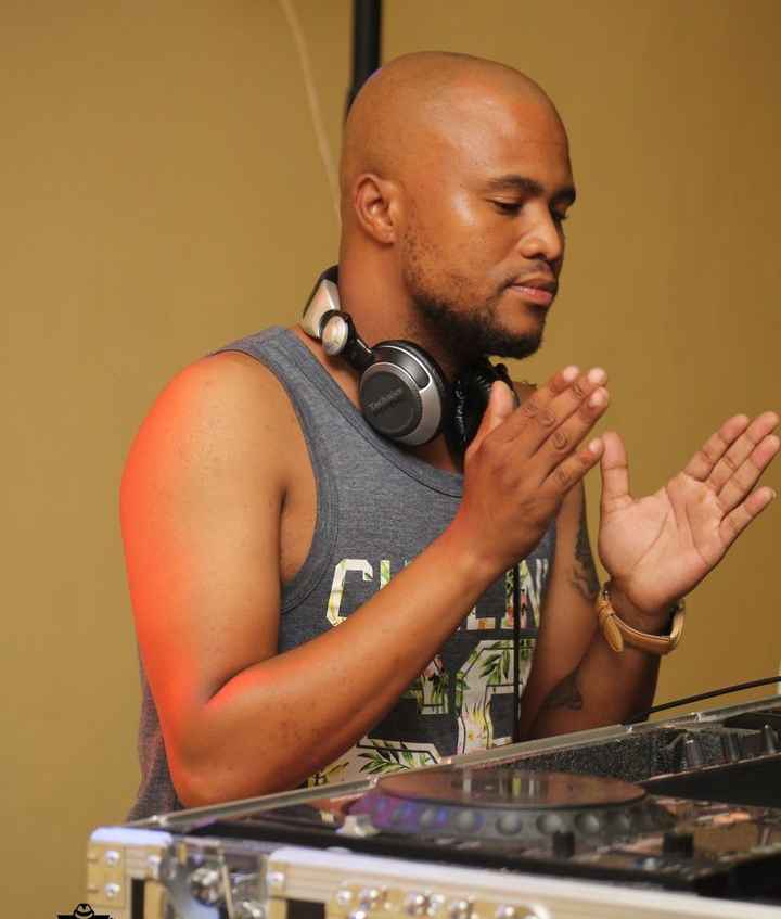 KnightSA89 – Ikwekwezi FM Exclusive (Guest Mix)