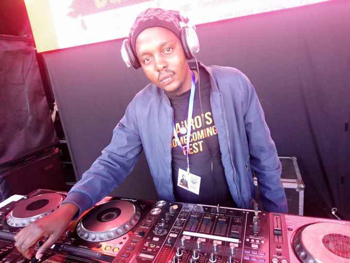 Pastor Snow Sebenza ft Lady Vibe, DJ Mzoka, Ojay x Lady N.