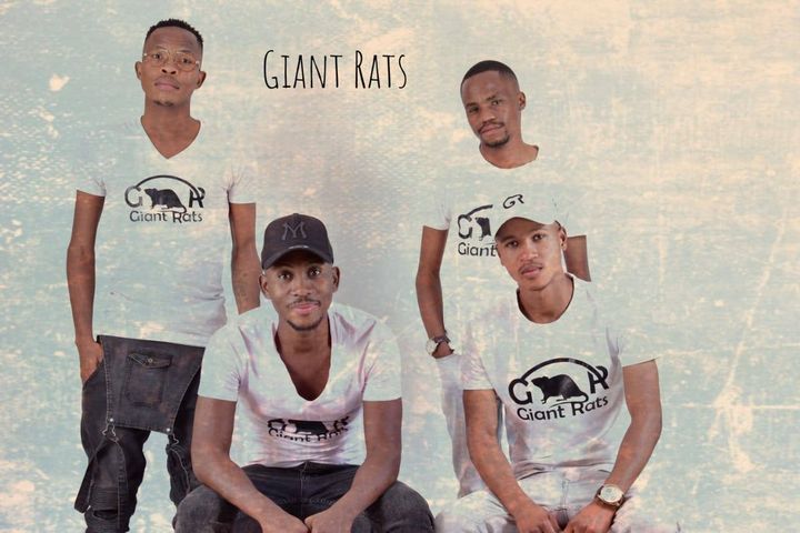 Giant Rats x Vida-soul – Moya
