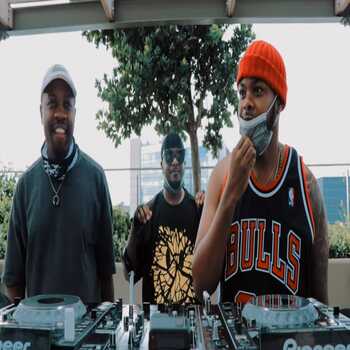 Major League Djz, Mr JazziQ – Amapiano Live Balcony Mix Africa B2B Mr JazziQ (S02E01)