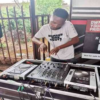 Fentse De Djy – 01F5 (Main Mix) ft Gem Valley MusiQ