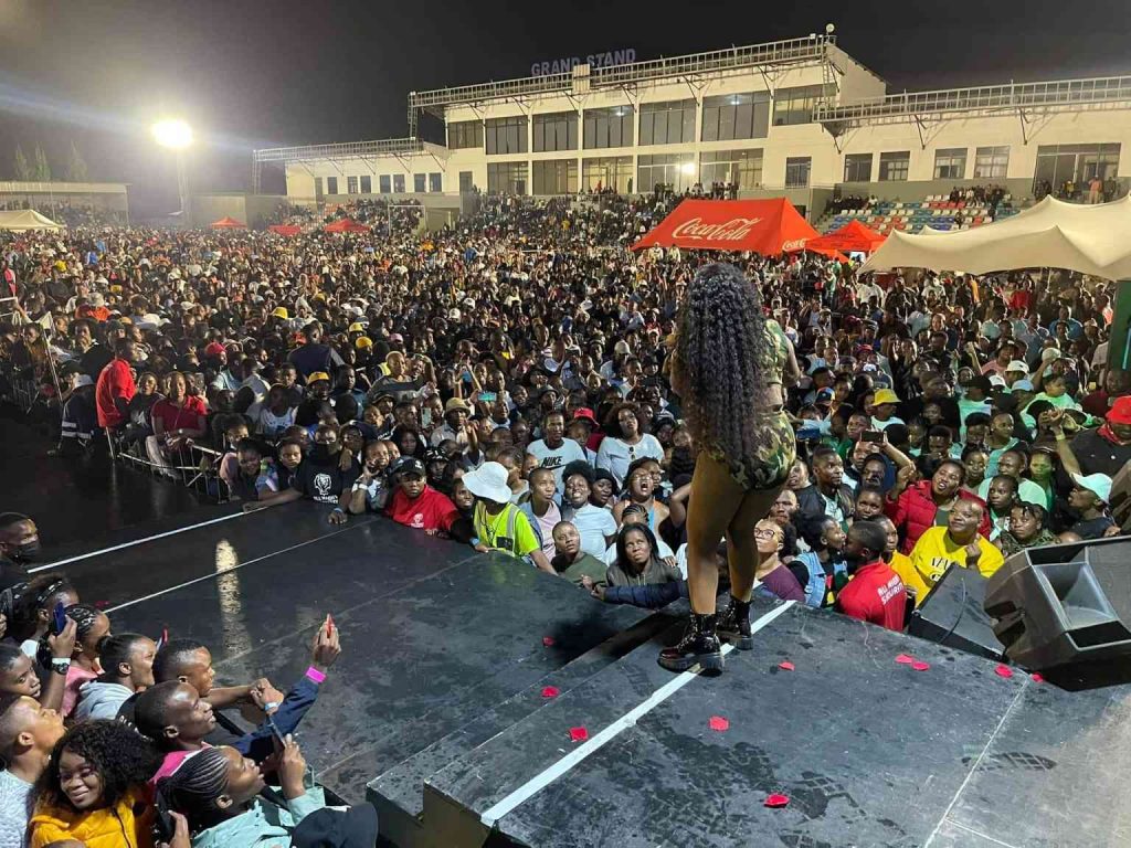 Makhadzi Shuts Down Botswana, With Her "One WomanShow" – Amapiano MP3 Download