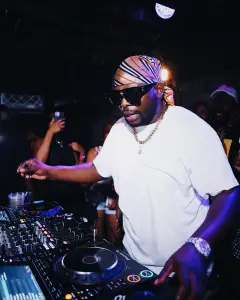 Dj Maphorisa – Ziyakhala (ft. Leon Lee & Roki)