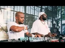 Kabza De Small & Dj Maphorisa - Khunama O Rapele ft. Mckenzie