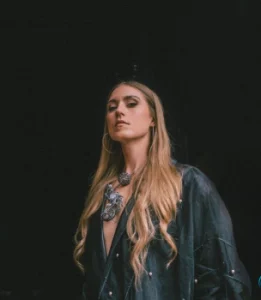 Gemma Griffiths - Holy ft. Peruzzi