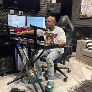 Kabza De Small - Turbang Studio Amapiano Mix (Endaweni Lounge)